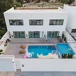 Villa Nine9 Luxury Poolvilla Walking Street 3 Bedrooms Pattaya