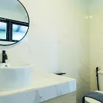 Saga Pool House 5br, 200m From *