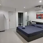 Mai Precious Suites อพาร์ทเม้น Pattaya
