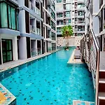 Laid Back Tropical Garden อพาร์ทเม้น *