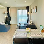 The Base Luxury 2 Bed 2 Bathroomby Numam อพาร์ทเม้น