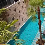 Laid Back Tropical Garden * Pattaya
