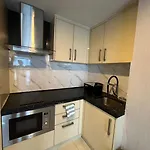 อพาร์ทเม้น Grand Avenue 1 Bedroom, Soi Buakhaw *