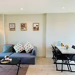 The Base Luxury 2 Bed 2 Bathroomby Numam อพาร์ทเม้น