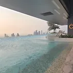 Luxury With Beautiful View Apartment *