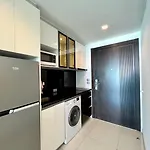 Sea View 1Bedroom Wong Amat Tower 3312