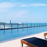 Next To Mall With Infinity Pool *