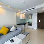 Grand Avenue 1 Bedroom, Soi Buakhaw * Pattaya