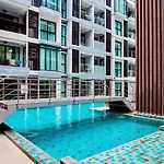 Laid Back Tropical Garden อพาร์ทเม้น Pattaya