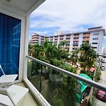 อพาร์ทเม้น Grand Avenue 1 Bedroom, Soi Buakhaw *