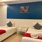 Curve Boutique Hotel