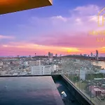 Edge Pty High-floor Sea View By 78 Apartment *