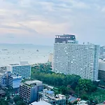 อพาร์ทเม้น The Base 2 Bedroom 1 Bathroom