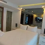 Grand Avenue Pattaya, 2bed 2baths, Pool-view 66sqm อพาร์ทเม้น
