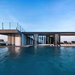 Condo Next To Central Mall With Infinity Pool