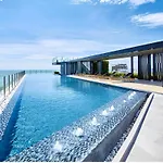 Condo Next To Central Mall With Infinity Pool