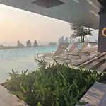 Luxury Room With Beautiful View
