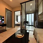 Apartment Next To Mall With Infinity Pool *