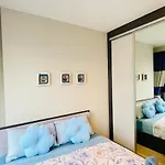 The Base 2 Bedroom 1 Bathroom อพาร์ทเม้น *