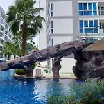 Grand Avenue Pattaya, 2bed 2baths, Pool-view 66sqm อพาร์ทเม้น