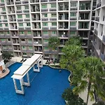 Luxurious With Pool Access Pattaya