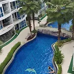 อพาร์ทเม้น Grand Avenue Pattaya, 2bed 2baths, Pool-view 66sqm Pattaya