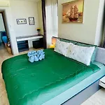The Base Luxury 2 Bed 2 Bathroomby Numam * Pattaya
