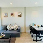 อพาร์ทเม้น The Base Luxury 2 Bed 2 Bathroomby Numam *