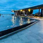 The Base Central Pattaya 633 By Numam