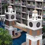Luxurious With Pool Access อพาร์ทเม้น Pattaya