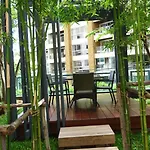 อพาร์ทเม้น Unixx South By Ladda *