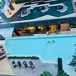 The Base Central 741 By Numam