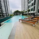 อพาร์ทเม้น The Base 991 By Numam *