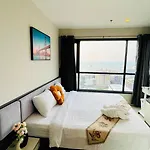 อพาร์ทเม้น The Base 2 Bedroom 1 Bathroom Pattaya