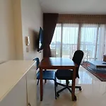 Luxury Large One Bedroom Seaview Serviced At Wongamat, วันหยุดที่บ้าน *