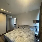 2 Bed Room, Large Living @ อพาร์ทเม้น *