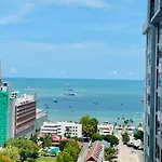 The Base Luxury 2 Bed 2 Bathroomby Numam อพาร์ทเม้น Pattaya