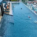 The Base Luxury By Numam อพาร์ทเม้น Pattaya