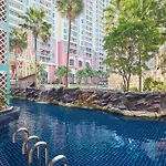 Wow ! Grande Carribean - Pool Access New Apartment - Jomtien