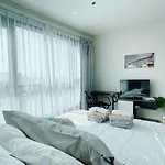 อพาร์ทเม้น The Base 2bed King&queen With Infinity Pool & Free Netflix! *
