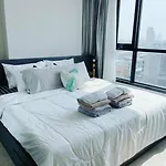 อพาร์ทเม้น The Base 2bed King&queen With Infinity Pool & Free Netflix! Pattaya