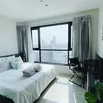 The Base 2bed King&queen With Infinity Pool & Free Netflix! Pattaya