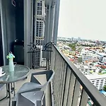 Apartment The Base 2bed King&queen With Infinity Pool & Free Netflix! *