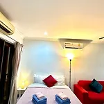 Apartment Luxury Semi-2bed Pool Near & Walking Street! Pattaya