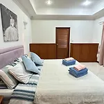 Luxury Semi-2bed Pool Near & Walking Street! อพาร์ทเม้น Pattaya