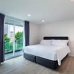 โรงแรม The Rizin Phratamnak