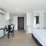 The Rizin Phratamnak โรงแรม Pattaya