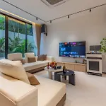 Hotel Hiii Aura Pool 5*