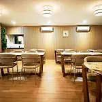 Pineapple Hotel