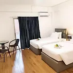 Pineapple Hotel